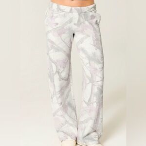 Hollister camo sweats women’s XL